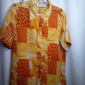 New Gear Shirt L Women Short Sleeve Button Up Animal Print Orange Yellow